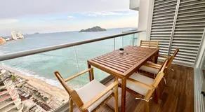 Condominio de Lujo con Impresionante Vista al Mar - Image 3