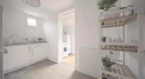 Mon Rêve - By BEST KEYS - Loft Cosy & Charme Authentique - Poutres Apparentes - Centre Ville - Netflix & WiFi Fibre - Smart TV - Machine à Café Nespresso - Check-in Autonome - Parking Facile & Gratuit - Image 3