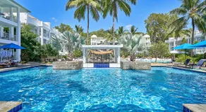 Beach Club Oceanview Apartment 1221-2 Palm Cove - Image 2