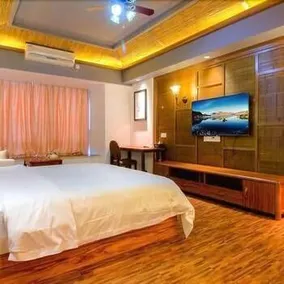 Yijia International Apartment Hotel - Image 4