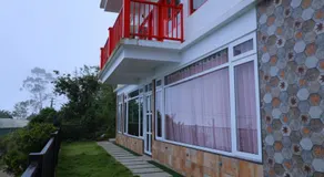 Red cloud munnar - Image 4