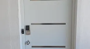 4 Bedroom 4 Bath & Laundry Room Apartment - Image 4