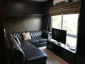 The Riverpark condo A soi phahonyothin 70 - Image 2
