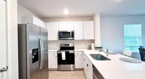 The Luxury New Modern Home 3-BR - Heated Pool, Gym close to Downtown, Top Golf - Image 3