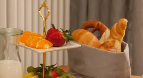 Bed and Breakfast unter den Linden - Image 5