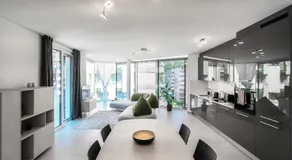 Flat Iron Apartments by Quokka 360 - Stylish Urban Stay 5 Minutes from Lugano Centre - Image 2