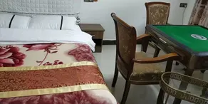 Hongfuyuan Business Hotel Accommodation - Image 5