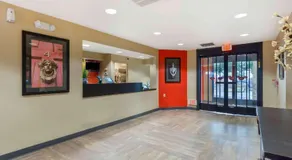 Studio 6 Suites Seattle Kent WA - Image 3