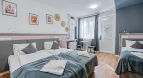 Safari Hotel - Image 2