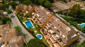 Apartment, close to beaches, restaurants and supermarkets, in urb. Marbella Park Beach, Elviria - Image 3