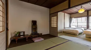 Gujo BASE - Image 2