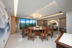 Vienna International Hotel Xichang Qionghai Wetland Wanda Plaza - Image 3