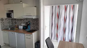 plage, agréable, refait à neuf, top lit, hôte réactif, terrasse, soleil, paisible. - Image 3
