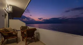 On The Waves Suites - Image 5
