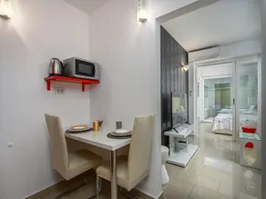 Apartment in Porec near Rock Beach - Image 3