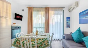 Vacation paradise in Iseo Lake with many pools - Image 4