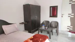 ROYAL HOMESTAY - Image 2