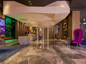 Yangzhou Qionghua Building Hotel - Image 2