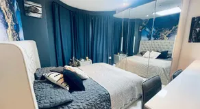 Unique and Artsy Holiday Shared Home - Image 2
