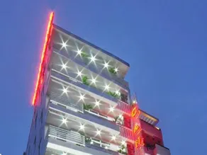 Canary Hue Hotel - Image 2
