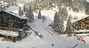 Charmantes Apartment mit beheiztem Pool | Bergblick | Skifahren in der Nähe - Image 3