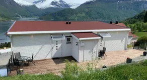 Olden Fjord Apartments - Image 3