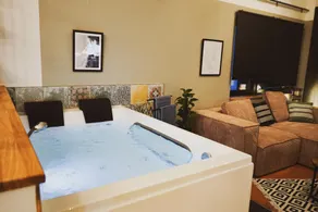 Stilvolles City-Loft mit privatem Whirlpool - Image 3
