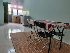 Auntie Shima Homestay KLIA Langat Utama - Image 5