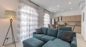 St Julians Apartment - Image 2