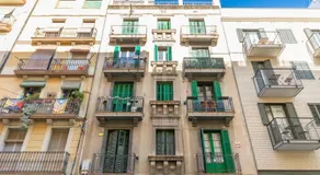 Charming central gem in Poble Sec - Image 5