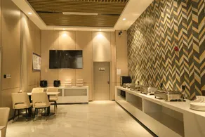 Holiday Inn Haomenglin Water - Image 4