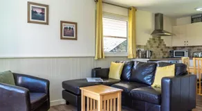 Ta Mill Cottages & Lodges - Meadowview Chalet 1 - Image 4