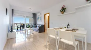 AlmeriaSuite Palm Beach Pool & Golf Apartments - Image 2