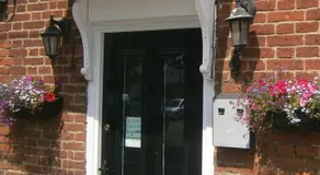 The Horse and Groom Guest House - Image 3