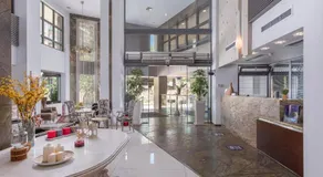 Habitat Hotel - Image 2