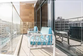 Meydan Luxury Stylish 1BR with Pool & Canal Views - Image 3