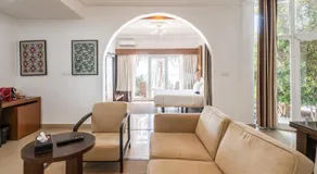 Iris Hotel - Image 5