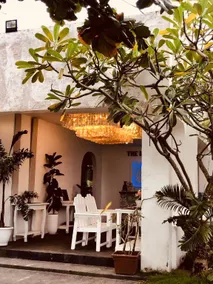 The Beach House and Bar - Image 3