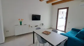 Claudette Apartments - Image 2