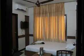 Hotel Manasa Inn - Image 1