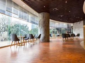 Lianjie Boutique Hotel (Chongqing Jiefangbei Yangtze River Ropeway) - Image 3