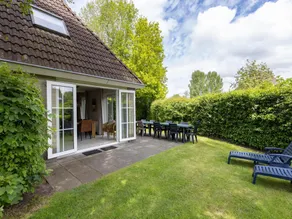 Bungalow w Hot Tub, Nature - Image 4