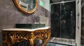 B&B LA FESSARDIERE Piscine - Jacuzzi - Image 2