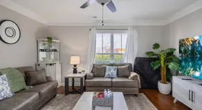 King and Queen Beds with a Gourmet Kitchen - Image 2