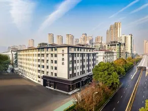 JI Hotel Wuhan Hubei University Wuchang Mixc - Image 3