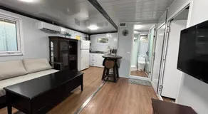 Cool Modern Container House - Image 5