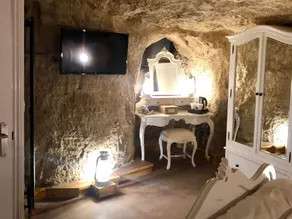 The Grotto - Image 3