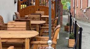 Old New Inn, Llanfyllin - Image 3