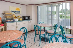 Days Inn by Wyndham Sanford - Image 3