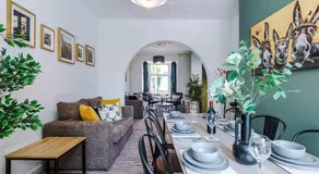 Stylish 2-Bed House by 53 Degrees Property, Perfect for Business Stays! - Image 3